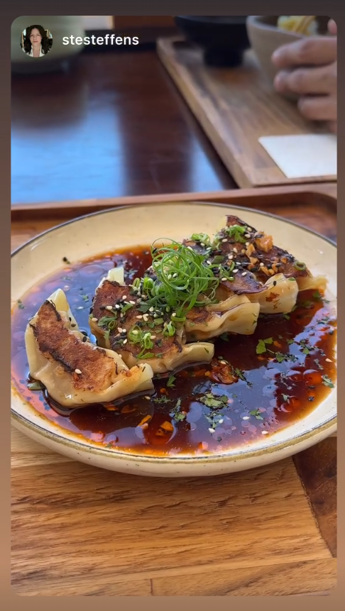 Post completo de gyoza compartilhado por cliente